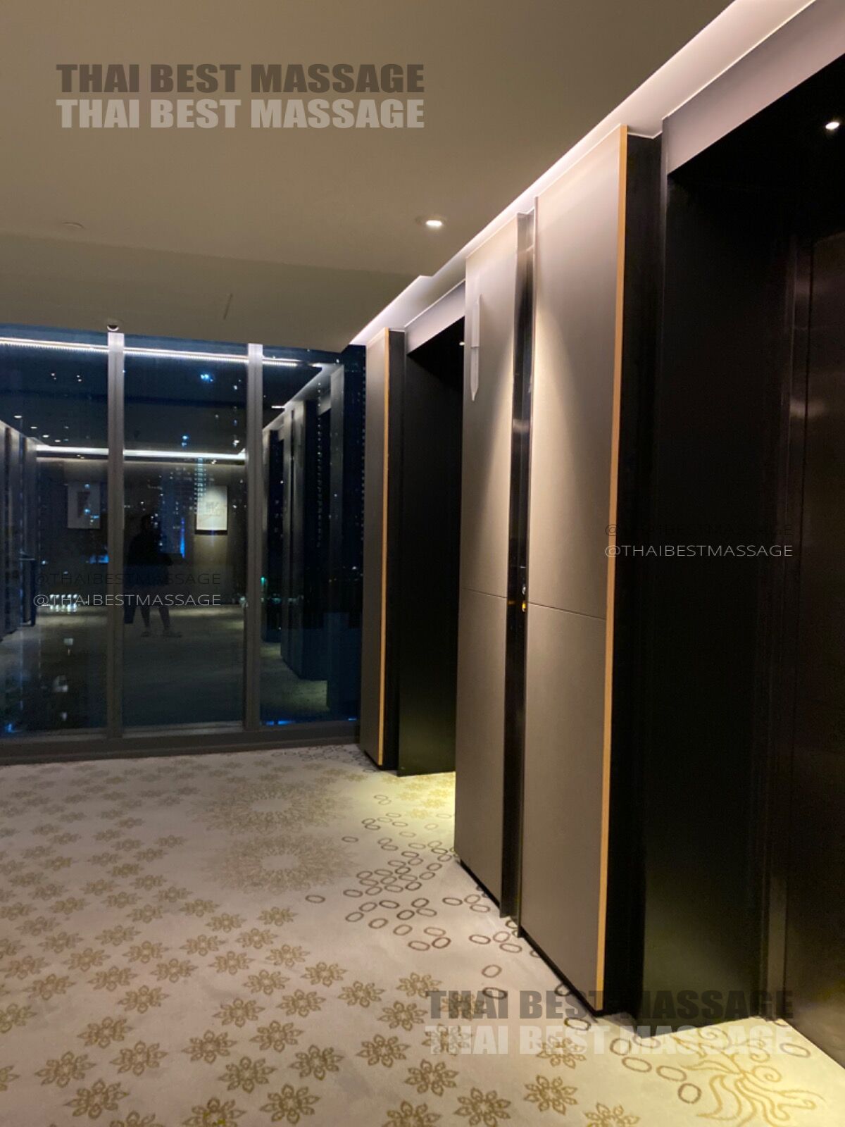 Clean professional uniform of a Thai Best Massage therapist