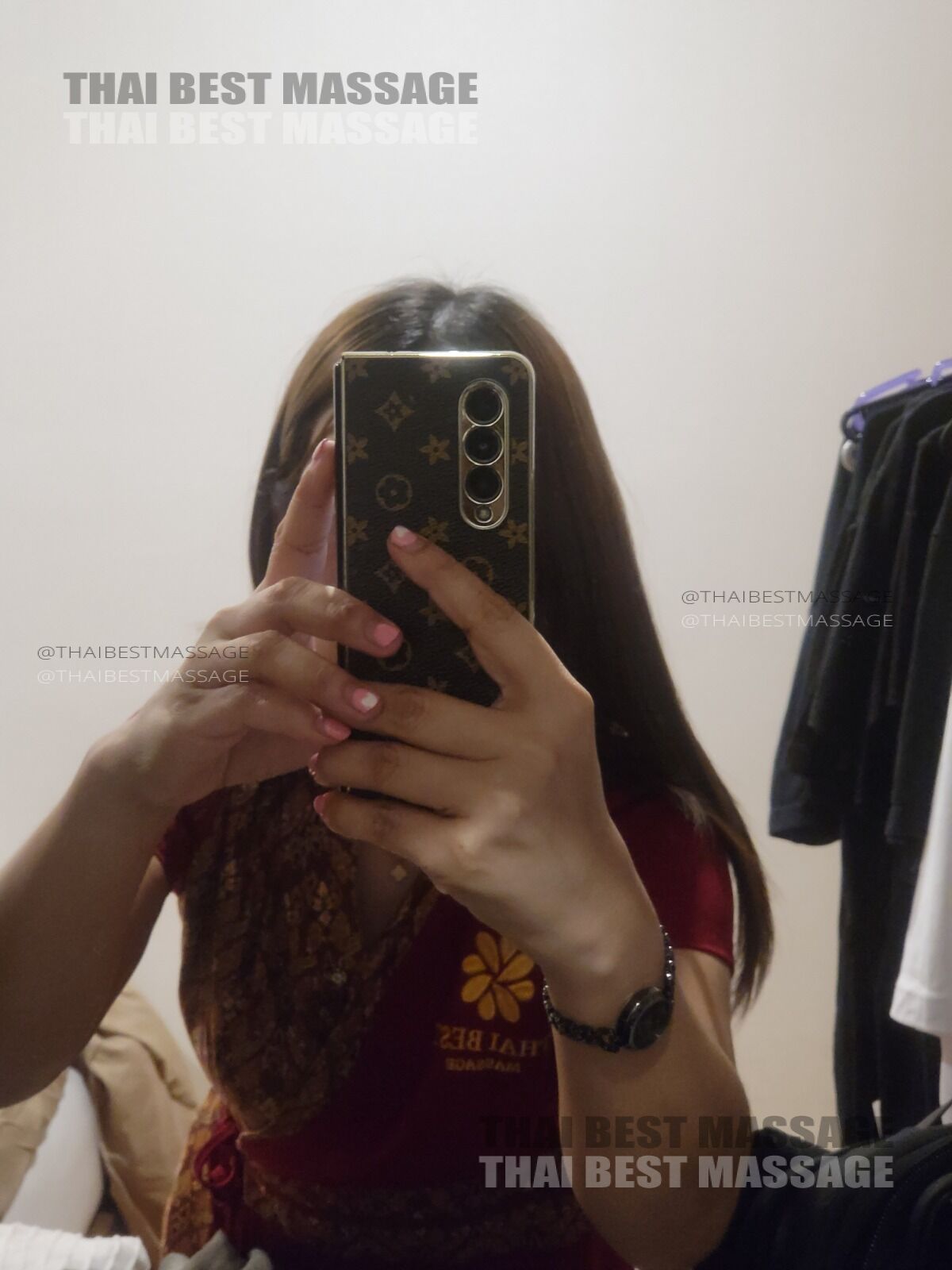 在 Siamese Exclusive 31 享受完美的 2 小時時光：揭秘我們的頂級精油按摩服務